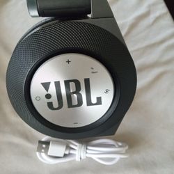 JBL HEADPHONES WIRELESS BLUETOOTH NOISE CANCELLING STEREOS 