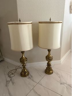 2 lamps