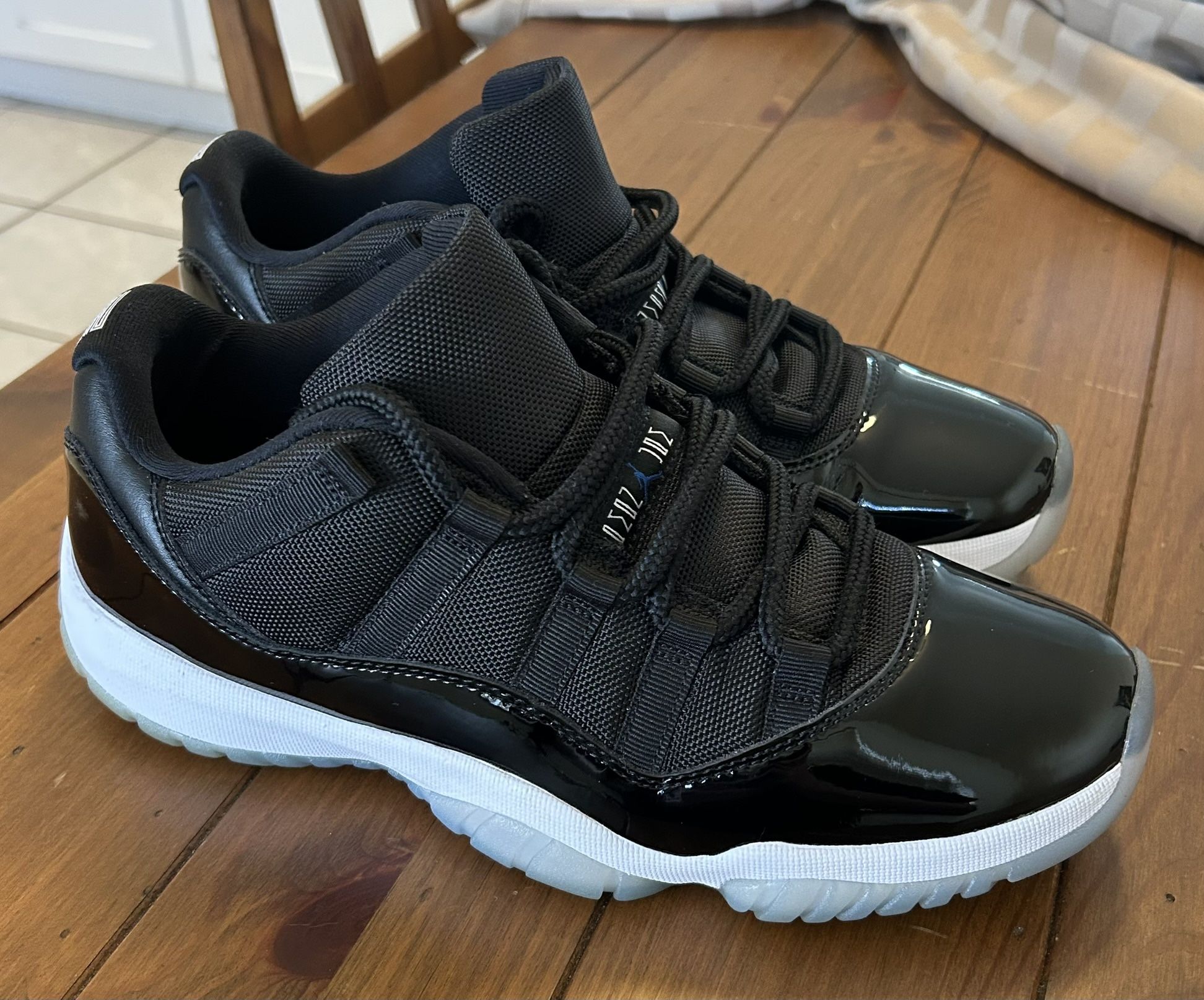 Retro Jordan 11 Size 9.5 (gently Used) Space Jam Lows