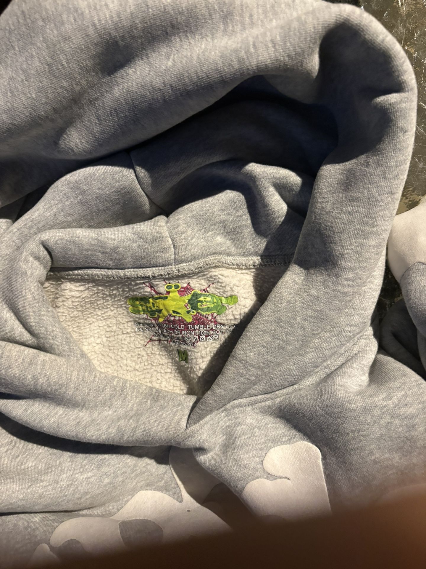 Size M Sp5der Hoodie.