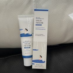 ROUND LAB Birch Juice Moisturizing Sunscreen SPF 45 50ml