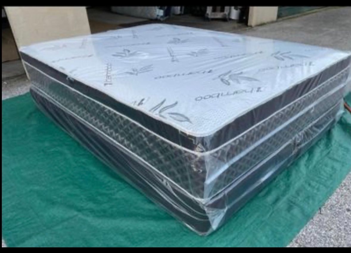 New Queen Mattress Set Pillowtap 