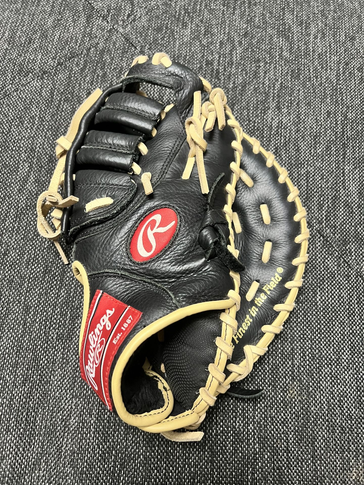 11 ½ Rawlings First Base Glove