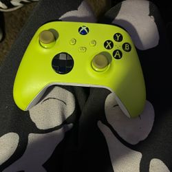 Xbox series X/S controller- LIME GREEN