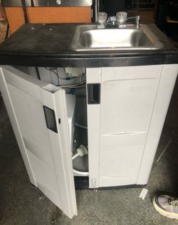 Portable handsink
