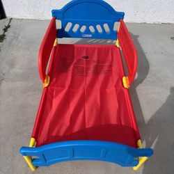 Delta Children Plastic Toddler Bed 