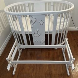 Baby Crib / Toddler 