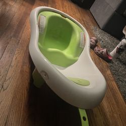 Grow with Me Baby bathtub 