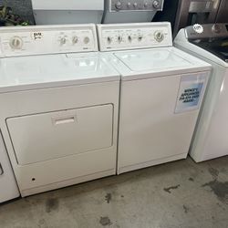 WHITE KENMORE TOP LOAD WASHER & GAS DRYER 