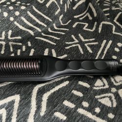 SHE Beyond The Beauty Hair Straightener Like New