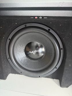 Skar Audio Subwoofer in Ported Box 12’