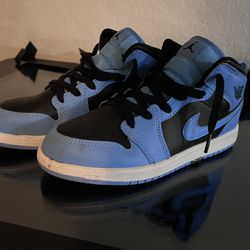 Jordan 1’s Mids 