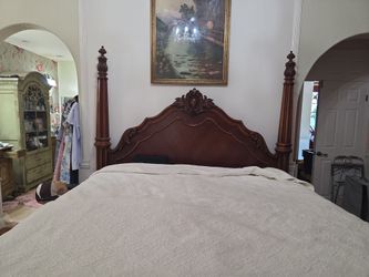 King size poster bed frame Pulaski. Frame only