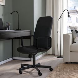 🔥 For Sale: IKEA RENBERGET Swivel Chair, Bomstad Black 🔥