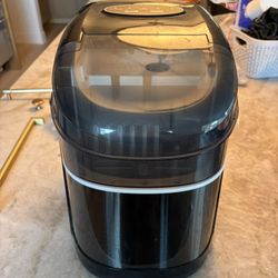 Ice Machine $40