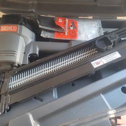 Senco Air Nailer Gun 8 Down To 16 Nails With Case 