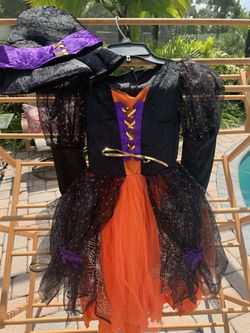 Halloween witch costume size 4-6