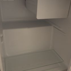min fridge 