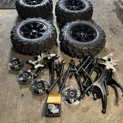 New 2023 Can Am Defender XT10 Wheels And Arms