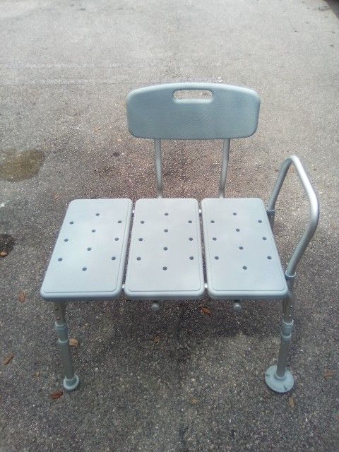 Heavy Duty Shower Chair Over Sized N Adjustable Cost $120 Have It For $60