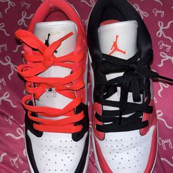 Jordon 1 Low SE Mismatched