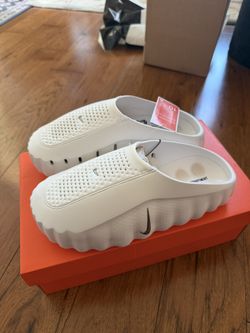 Nike Mind 001 Summit White Metallic Silver HQ4309-101 Women's 10 (8.5-9 Men’s)