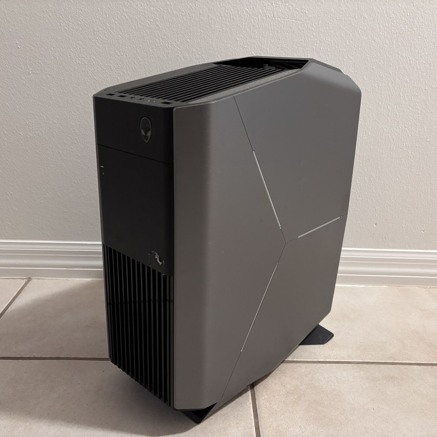 Alienware Aurora R8 Gaming Pc for Sale in Champions Gt, FL - OfferUp
