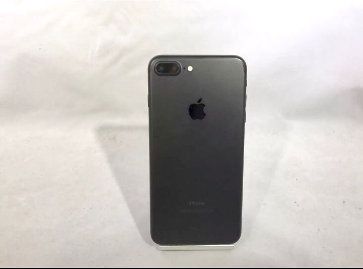 iPhone 7 Plus 32 gb unlocked,can be used Any Carrier in the world , comes with our warranty!! 440 firm comes with our warranty !