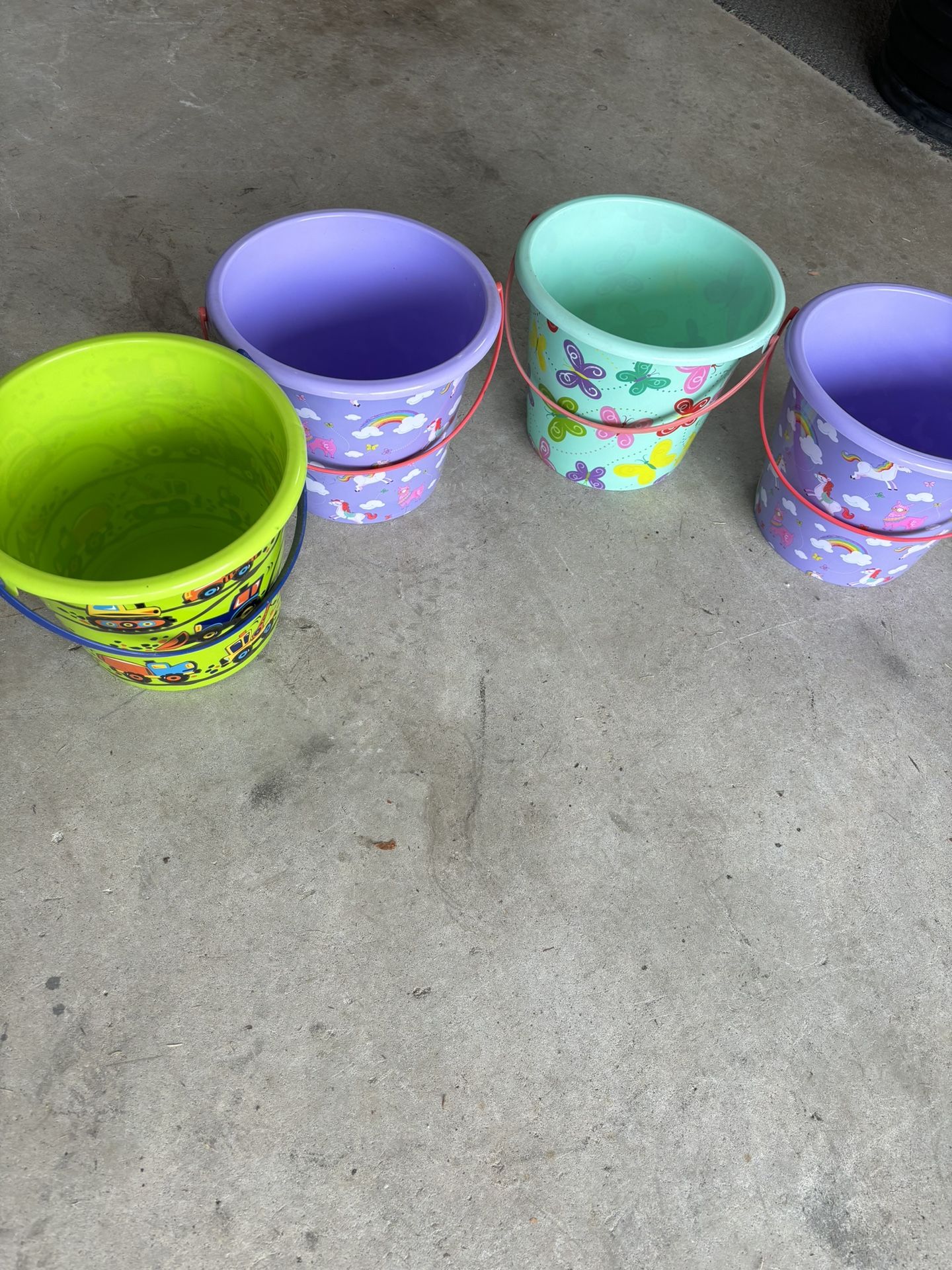 Four Kids Jumbo Plastic Buckets/ Never used/ 6.00 for all Four