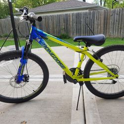 Mongoose Scepter 24" Mountain Bike 