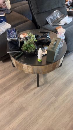 Super cheap 5$ items come now coffee table