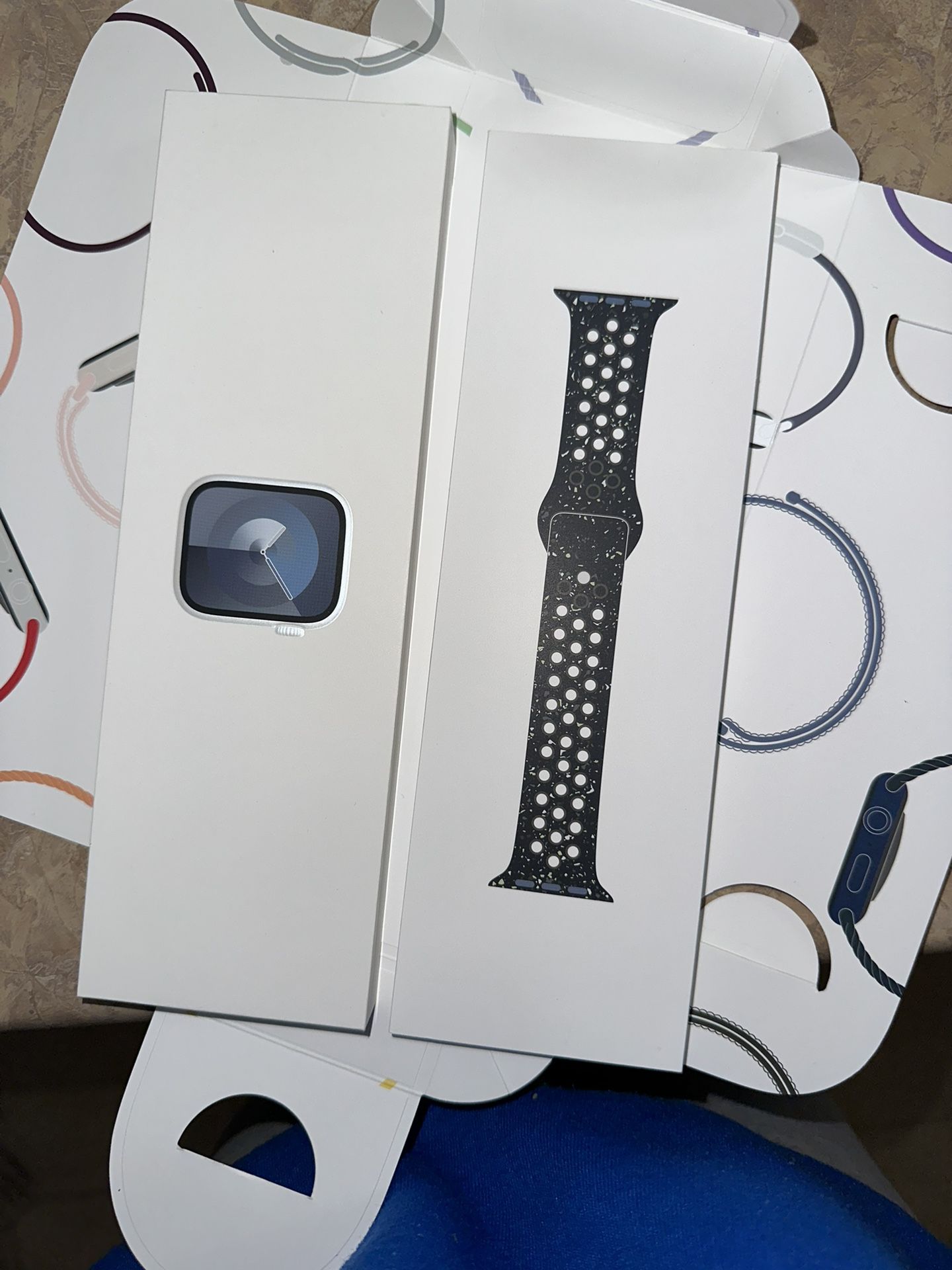 Apple Watch Series 9 GPS, 45mm Silver Aluminum