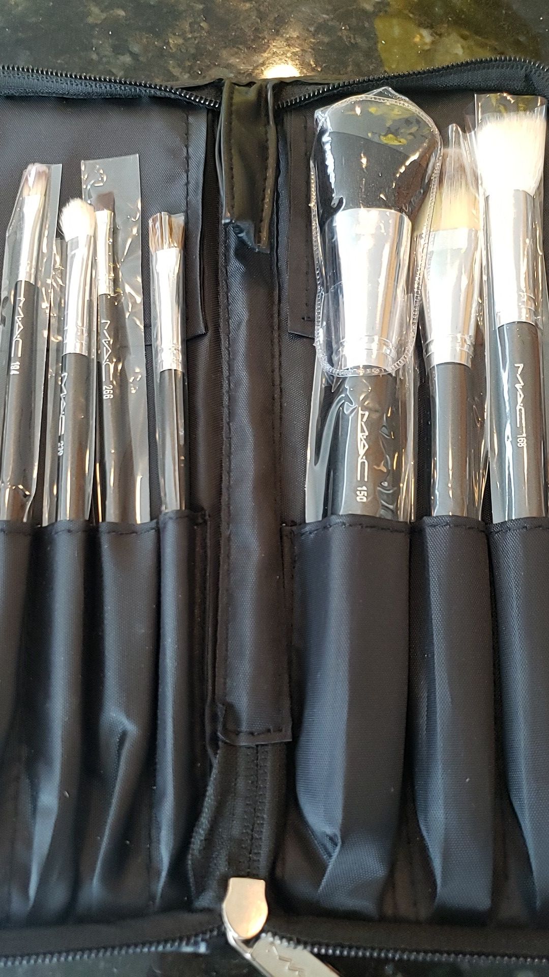 8 piece brush set