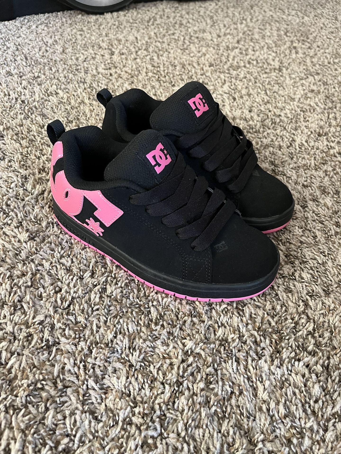 DC Kids Court Graffik