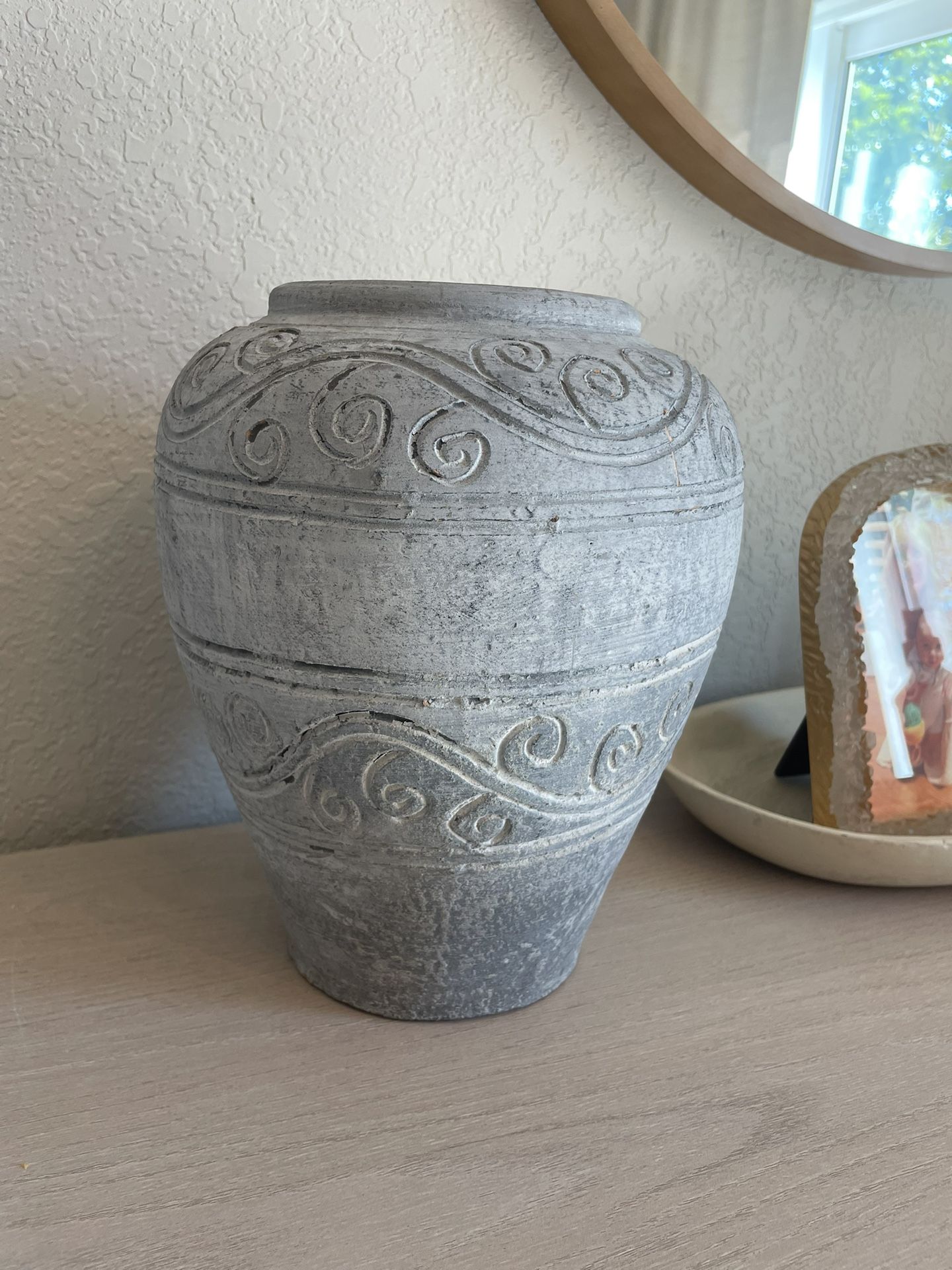 Ceramic vase
