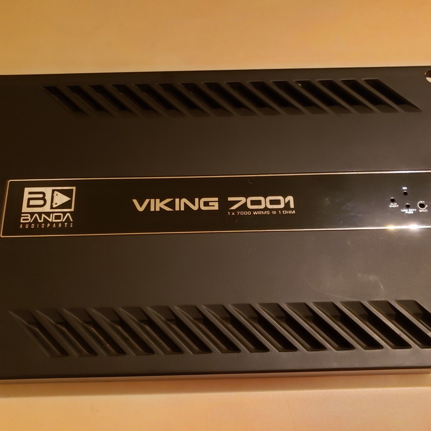 Banda Viking 7001 this is 9000 rms in 1 ohm at 14v