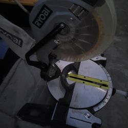 Miter Saw Rioby