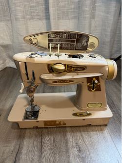 Vintage Singer 500A Rocketeer sewing machine