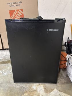 MINI FRIDGE