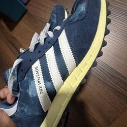 Retro adidas Size 9 Men’s 
