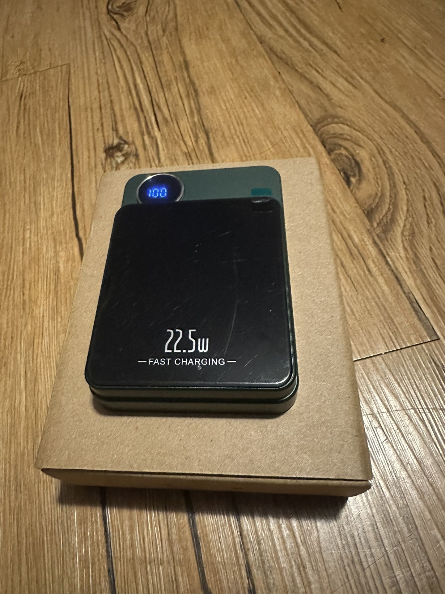 10000mah Magnetic Fast Charging 22.5w Power Bank Isb-c Green New