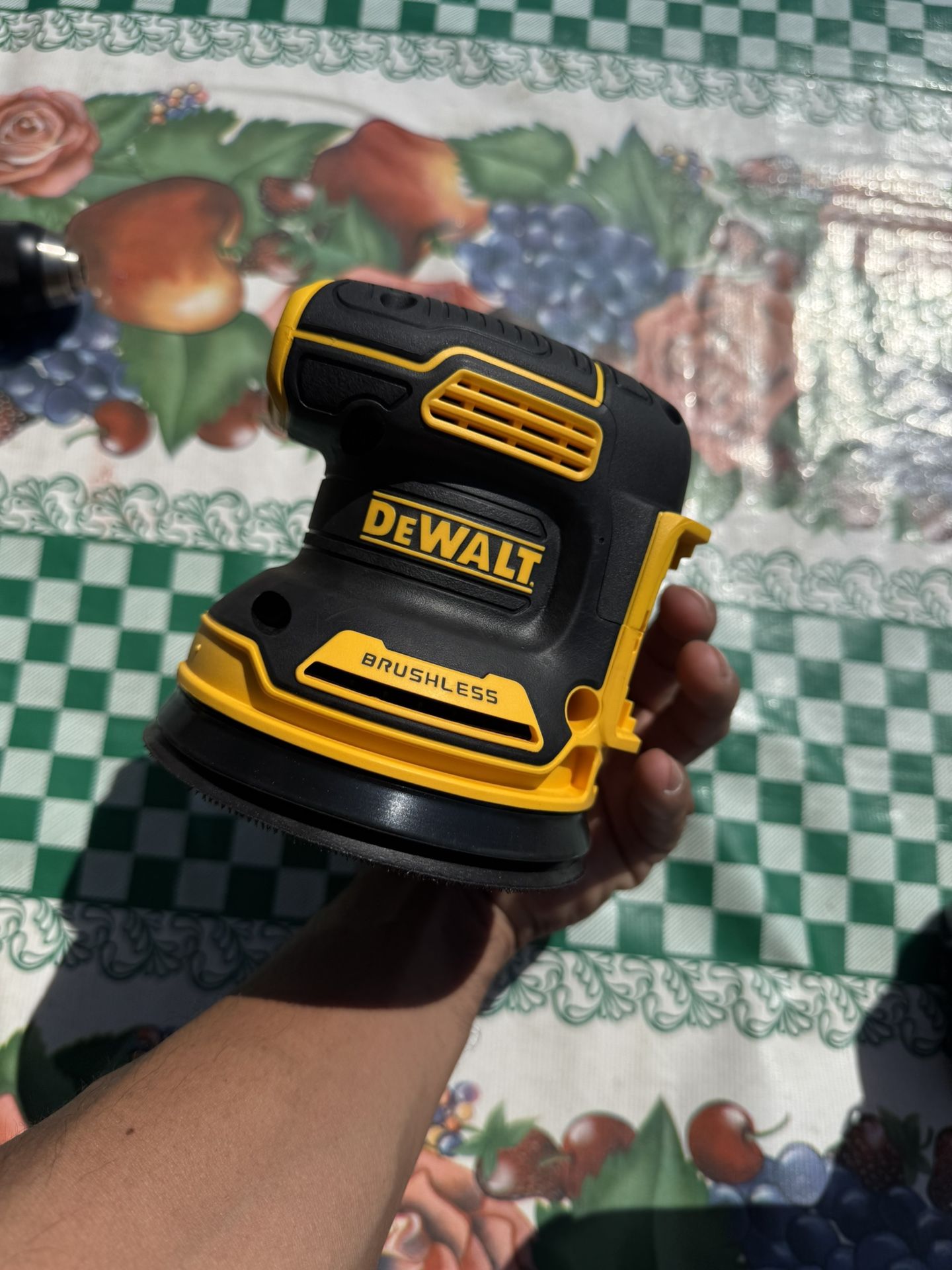 DEWALT Random Orbital Sander (Tool Only)