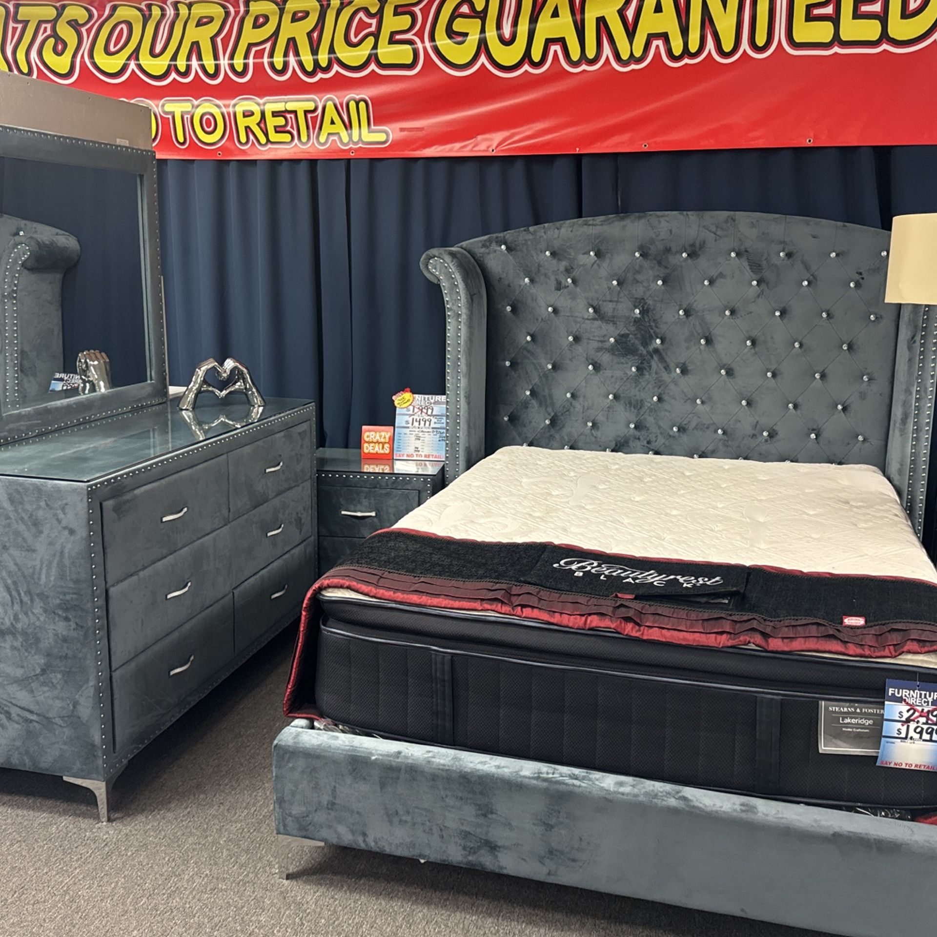 Crazy Sale Now‼️Beautiful Grey Tufted 5pc Bedroom Set Available In Black $1299