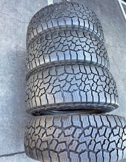 275/70/18 Falken vendo un set de llantas usadas excelente condiciones de vida las 4 ✅🤩I am selling a set of used tires, all 4 in excellent living con