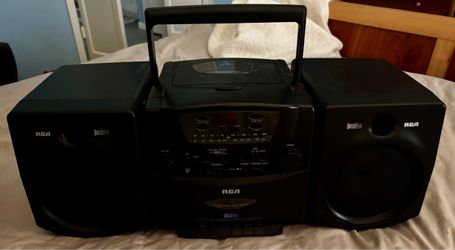 RCA Portable Boombox CD Player AM/FM Radio Cassette Recorder