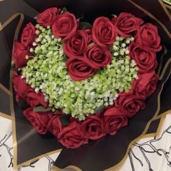 Red Artificial Rose Bouquet – Elegant Gift Arrangement