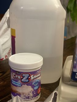 Darice Gallon of Clear Glue! For Slime for Sale in Victorville, CA - OfferUp