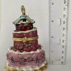 Small Ceramic Decorations- July and August Cakes 