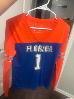 Women’s Gators shirt