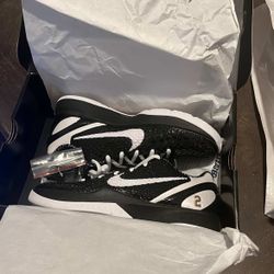 NIKE KOBE MAMBACITA SIZE 9 DS